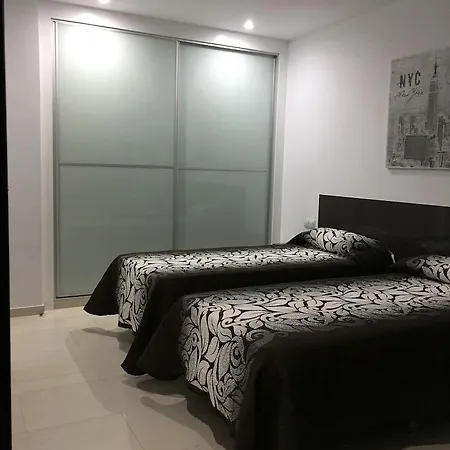 Aqua Luxury Suites Los Cristianos Hotel 3*