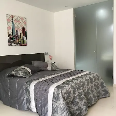 Aqua Luxury Suites Los Cristianos Hotel 3*